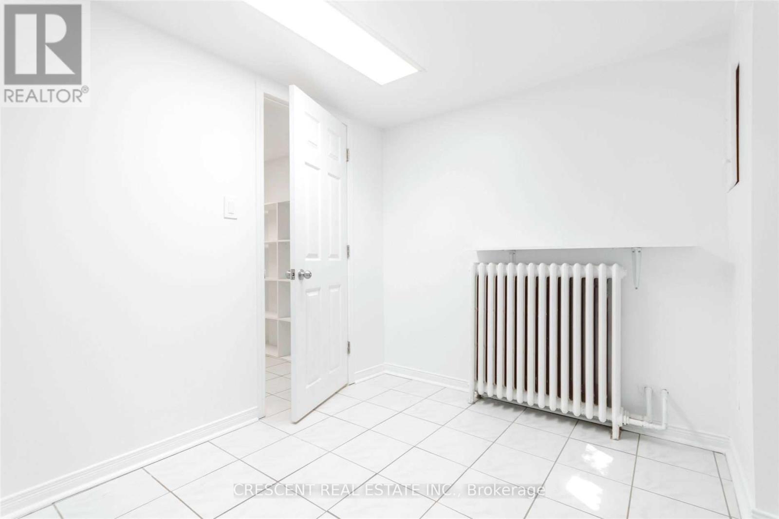 520 PRINCE EDWARD DRIVE N - 40