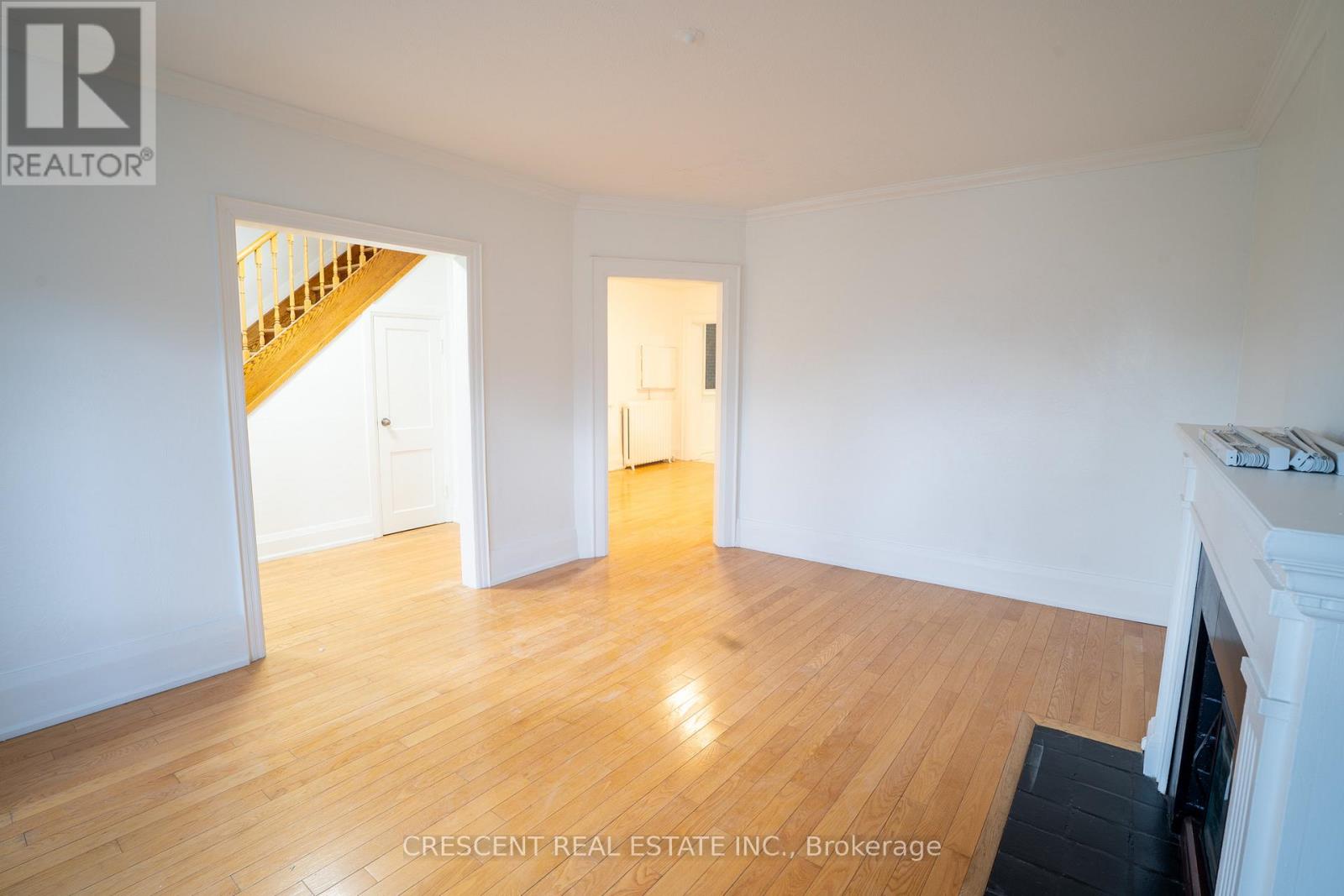 520 PRINCE EDWARD DRIVE N - 3