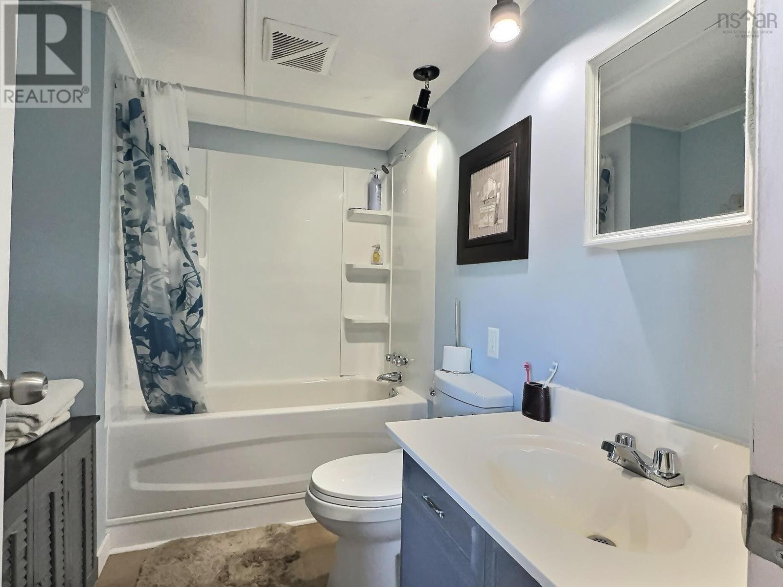 Property 12 of 21 of 7067 Highway 2