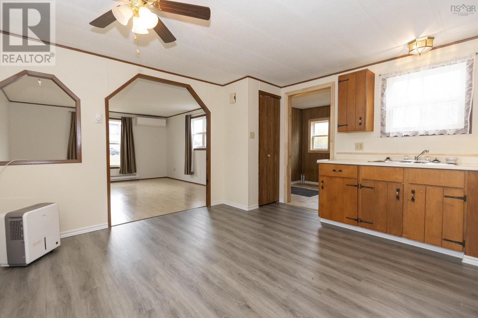 Property 7 of 22 of 44 Anson Avenue