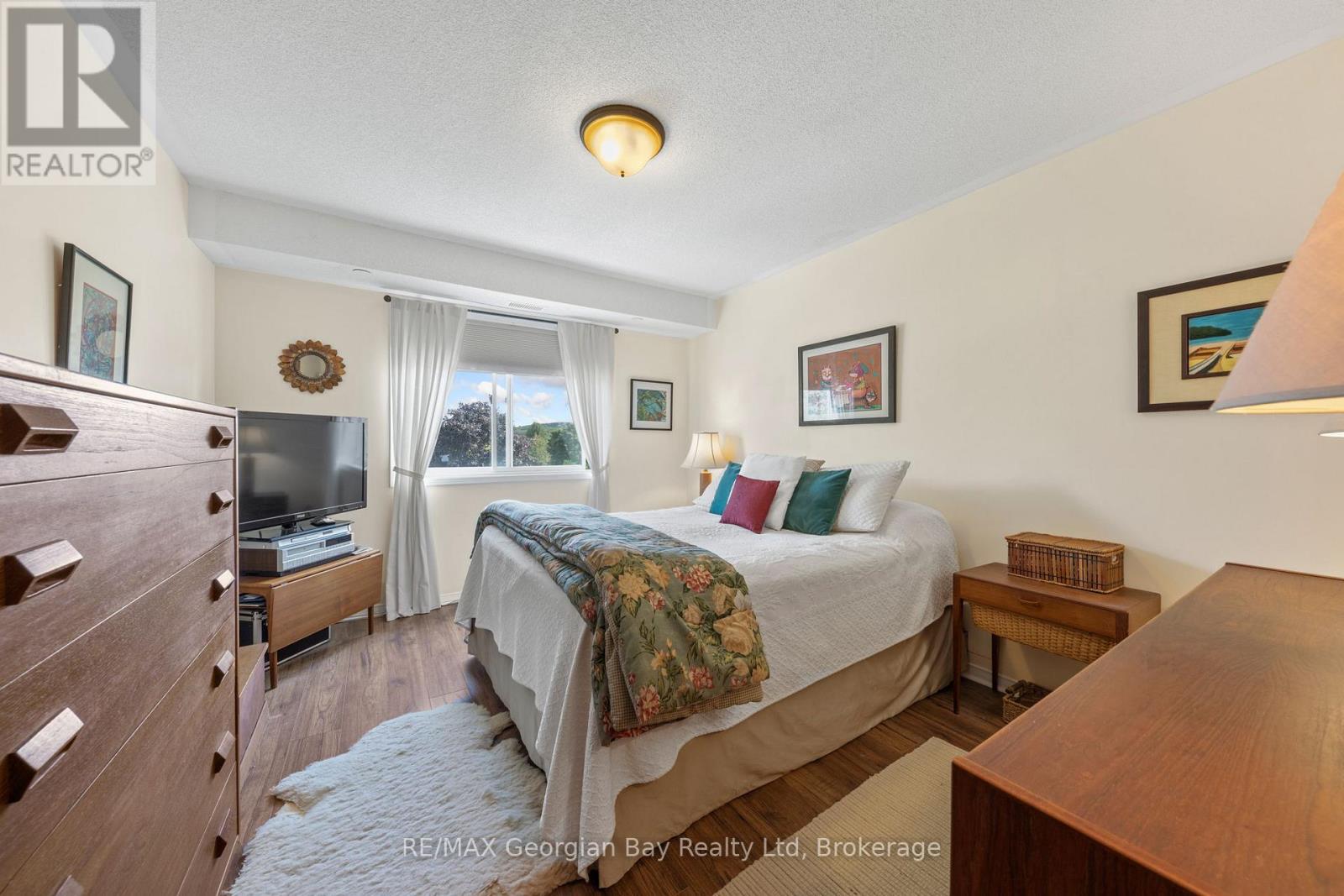 #307 4 BECK BOULEVARD - 15