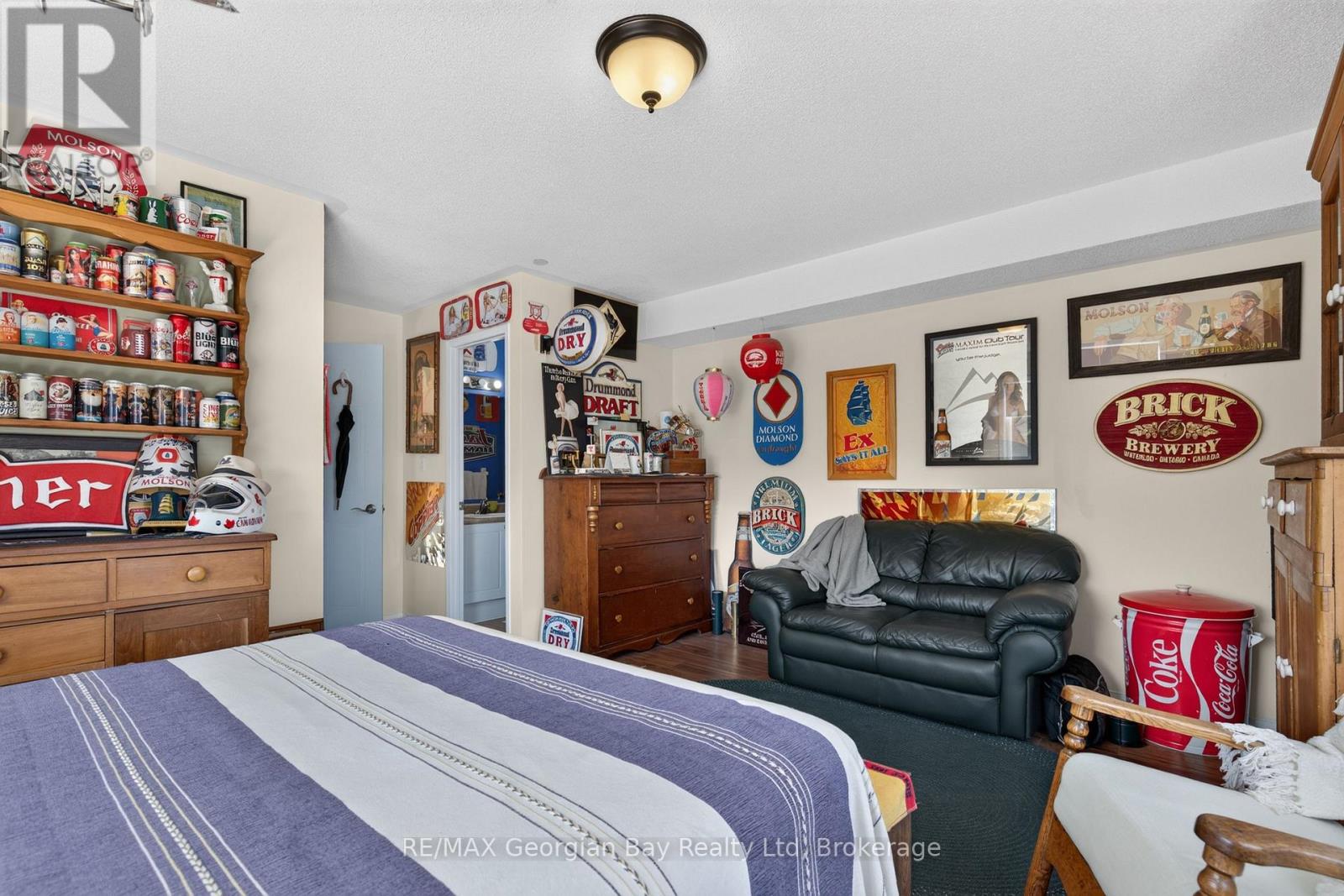 #307 4 BECK BOULEVARD - 16
