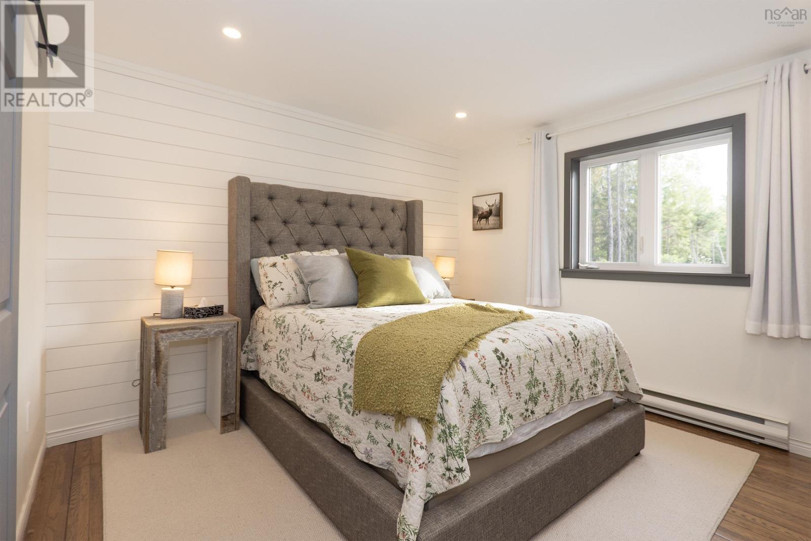 Property 21 of 50 of 53 Leonard Drive