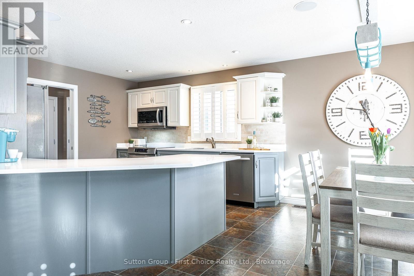74 RUTHERFORD DRIVE - 17