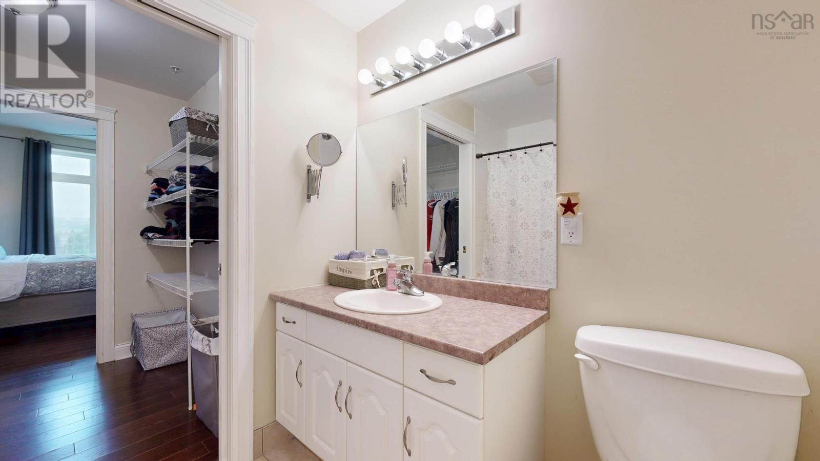 Property 37 of 45 of 607 202 Walter Havill Drive