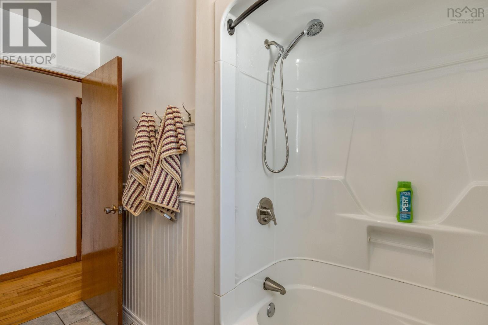 Property 27 of 50 of 8 Arabian Lane