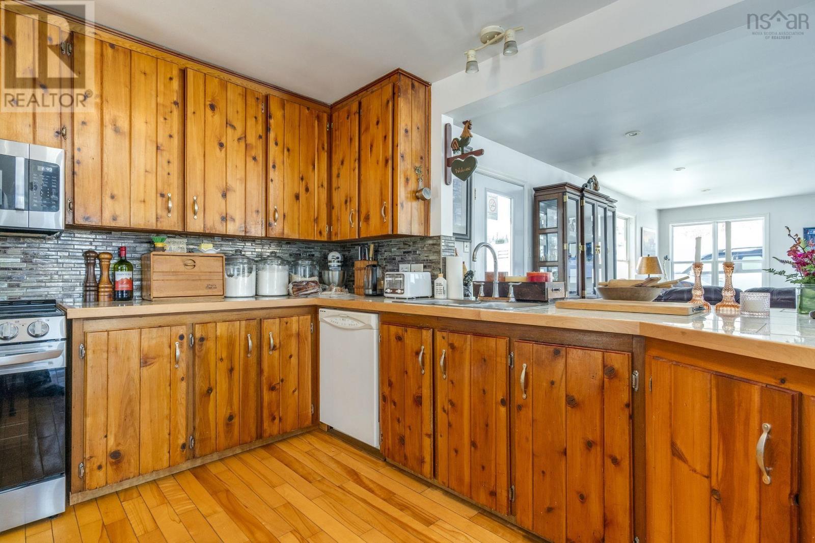 Property 11 of 50 of 8 Arabian Lane