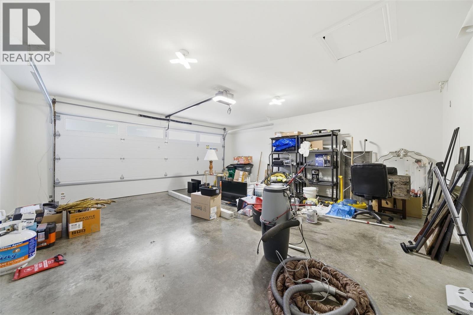 7 520 Marsett Place, Saanich