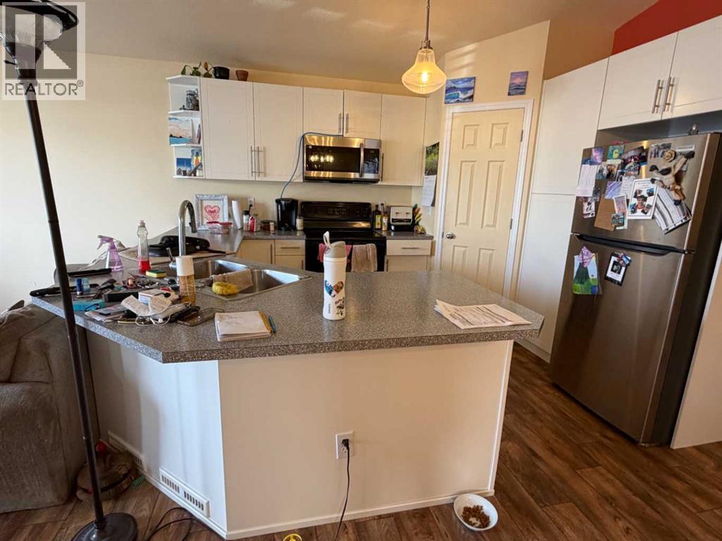 70 Peigan Court W - 5