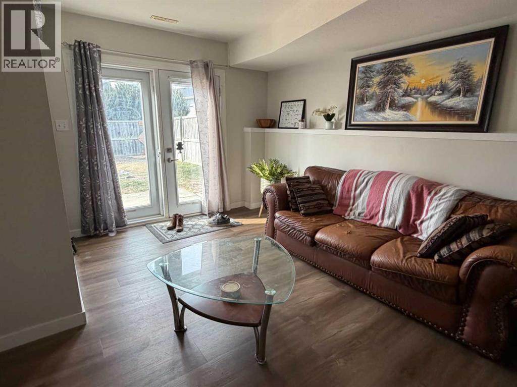 70 Peigan Court W - 21