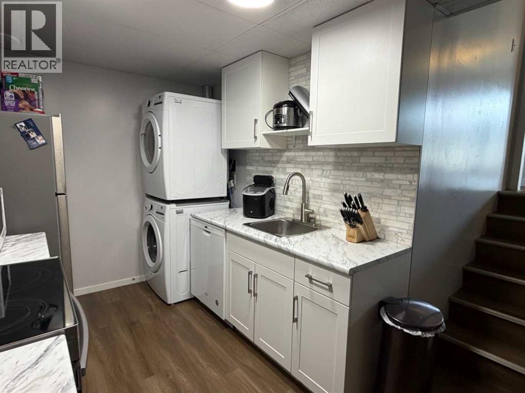 70 Peigan Court W - 29