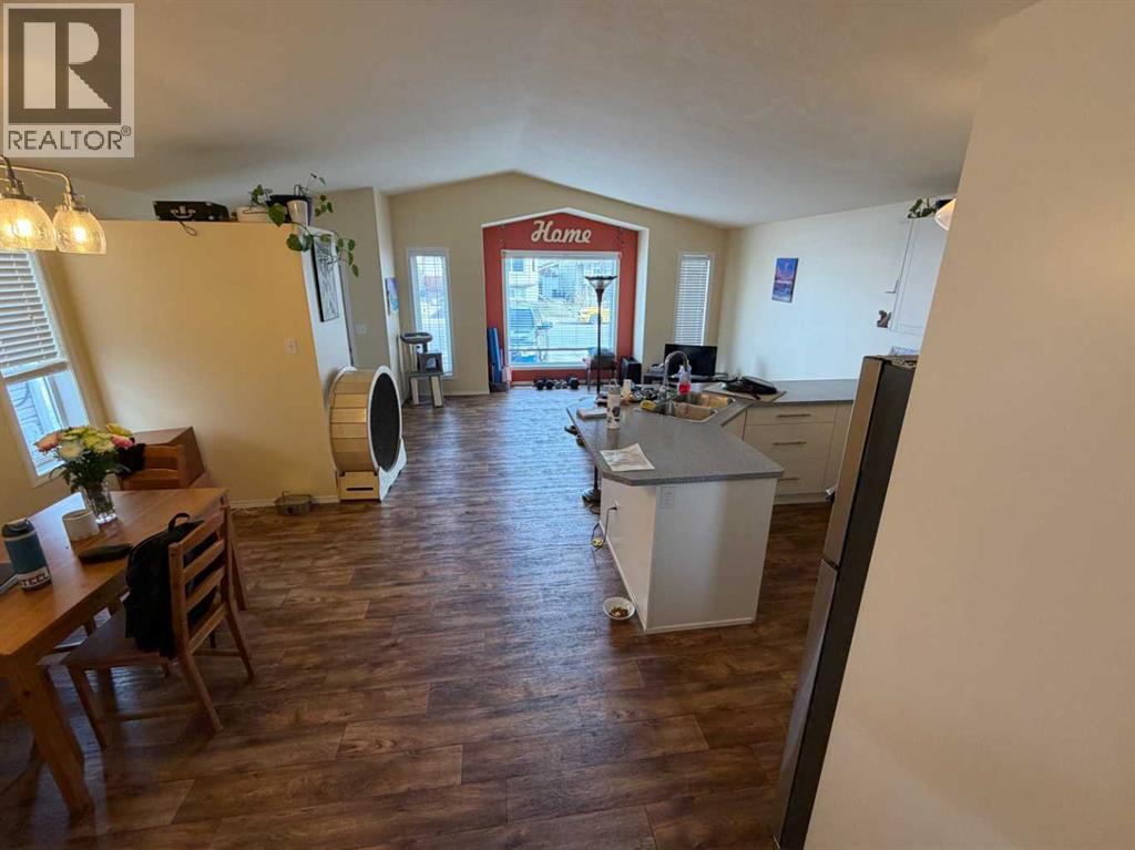 70 Peigan Court W - 8