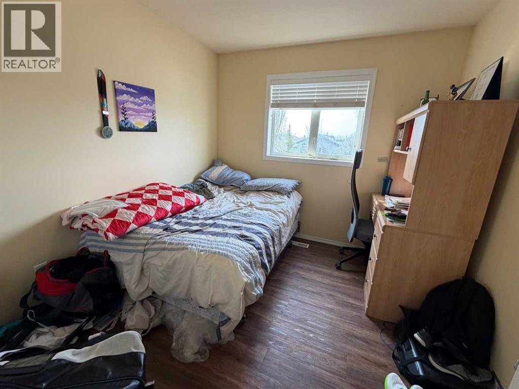 70 Peigan Court W - 12