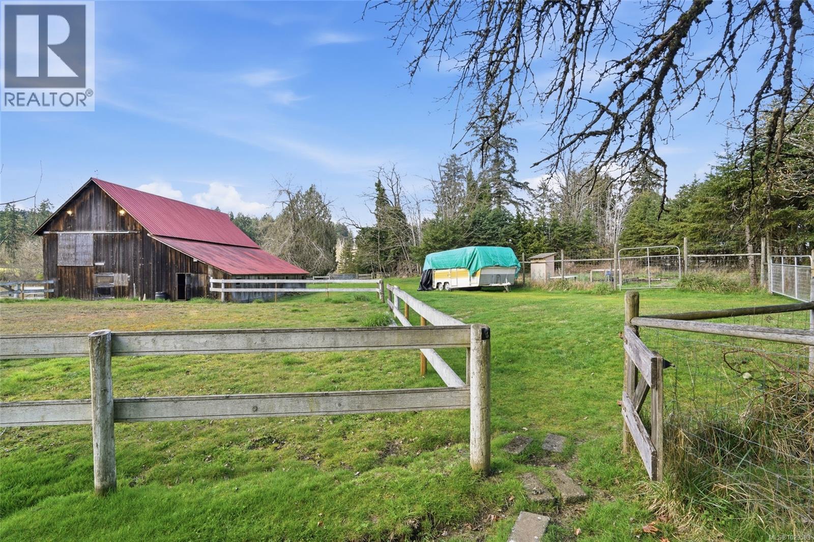 5430 Matson Rd, Ladysmith