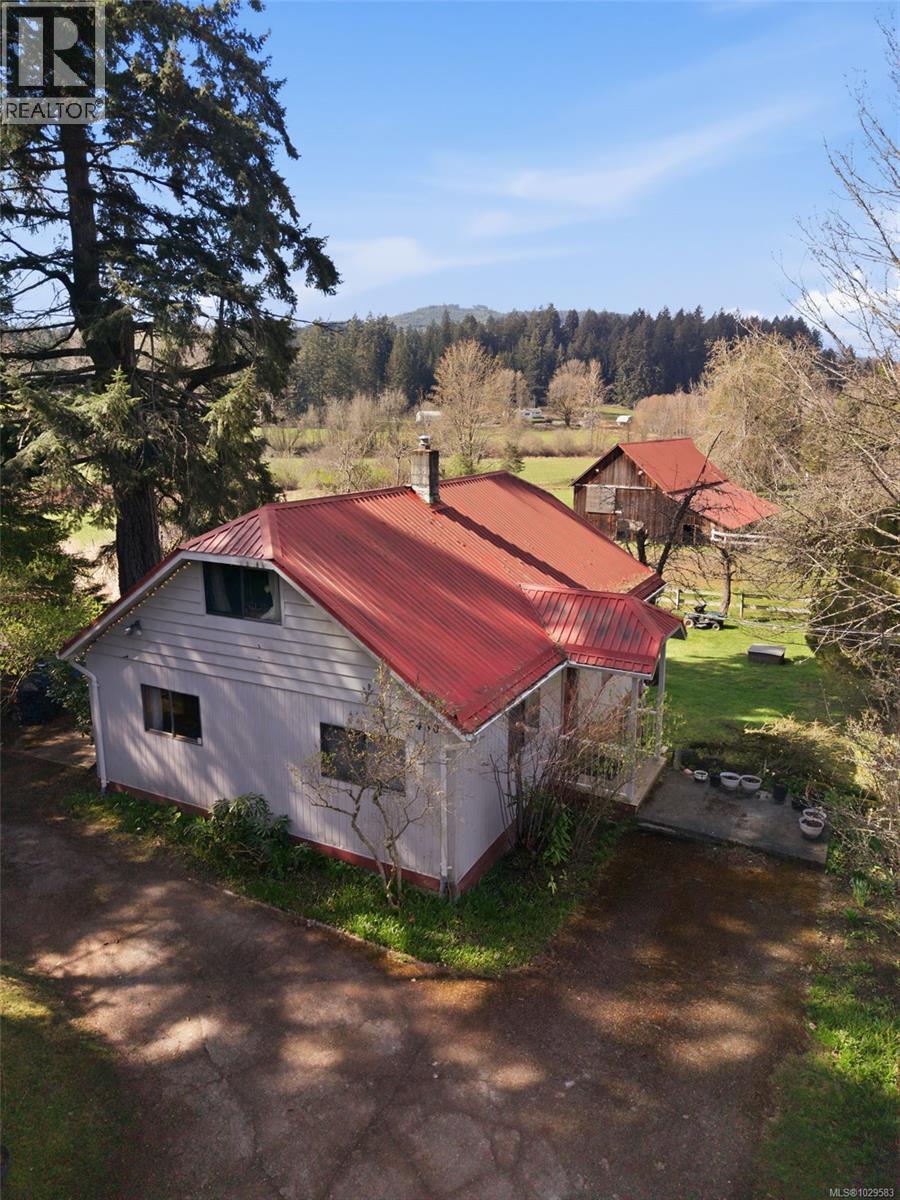5430 Matson Rd, Ladysmith
