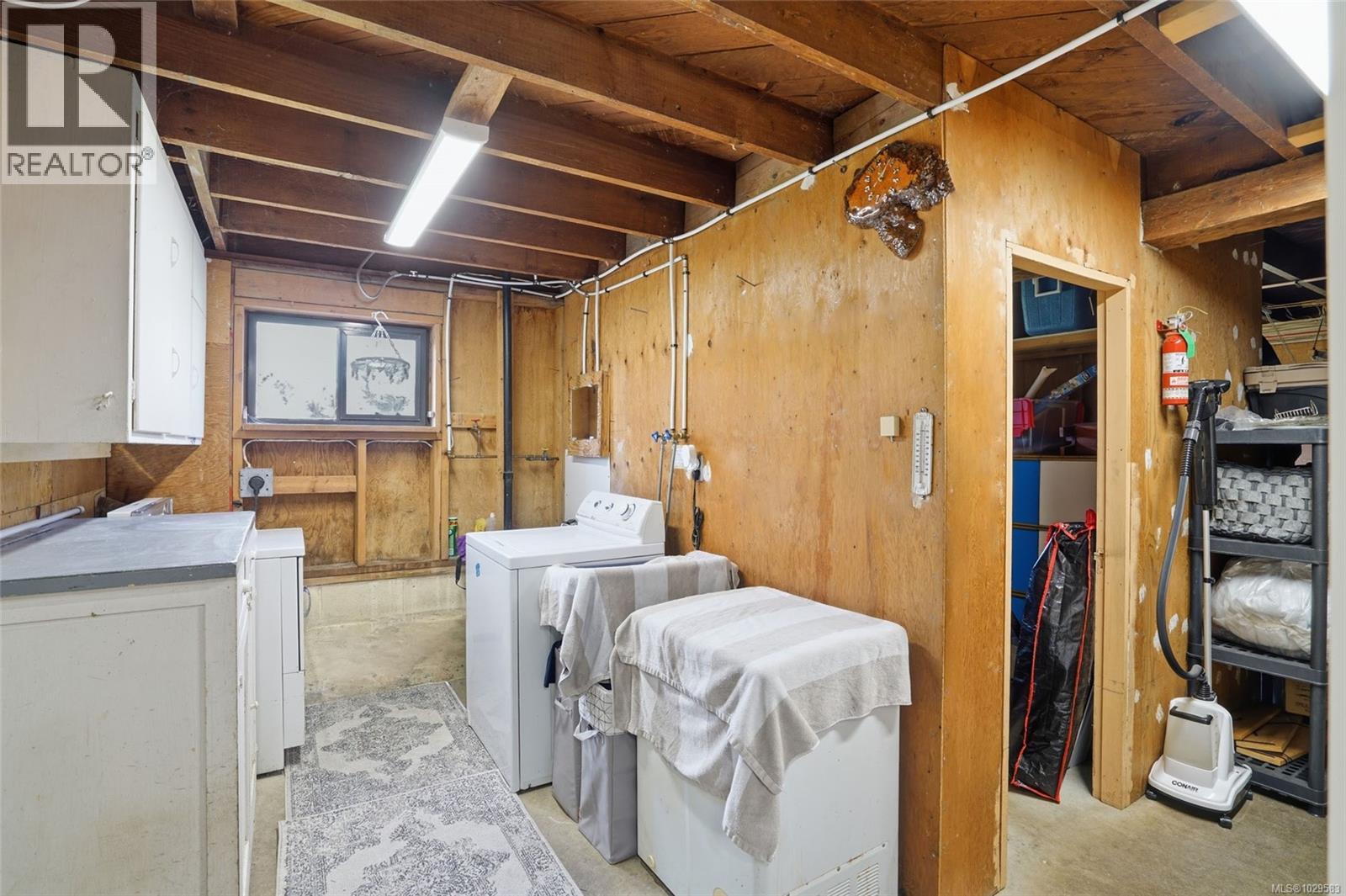 5430 Matson Rd, Ladysmith