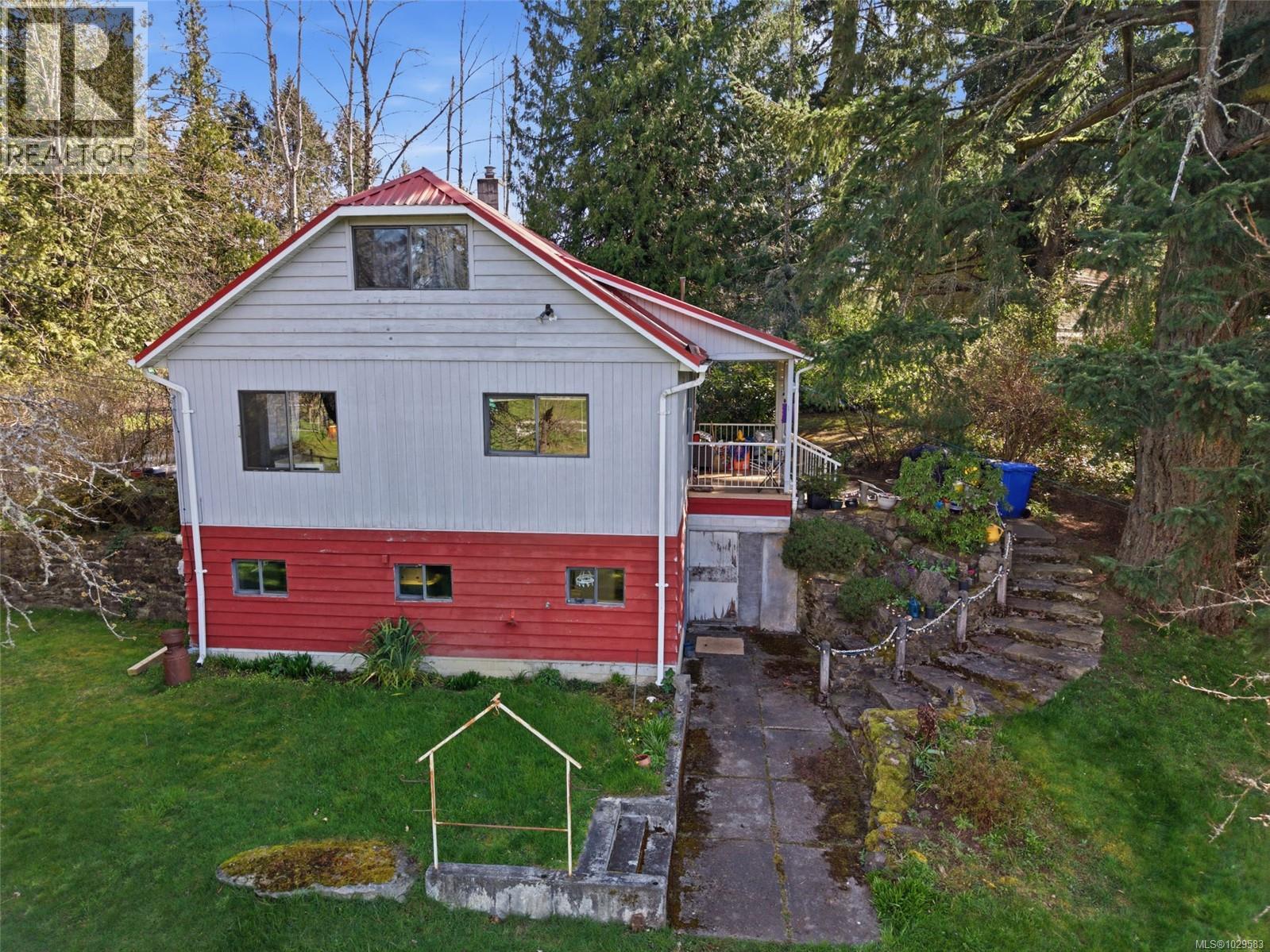 5430 Matson Rd, Ladysmith