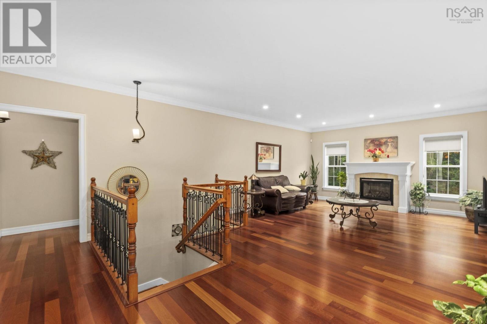 Property 8 of 44 of 152 Briancrest Road