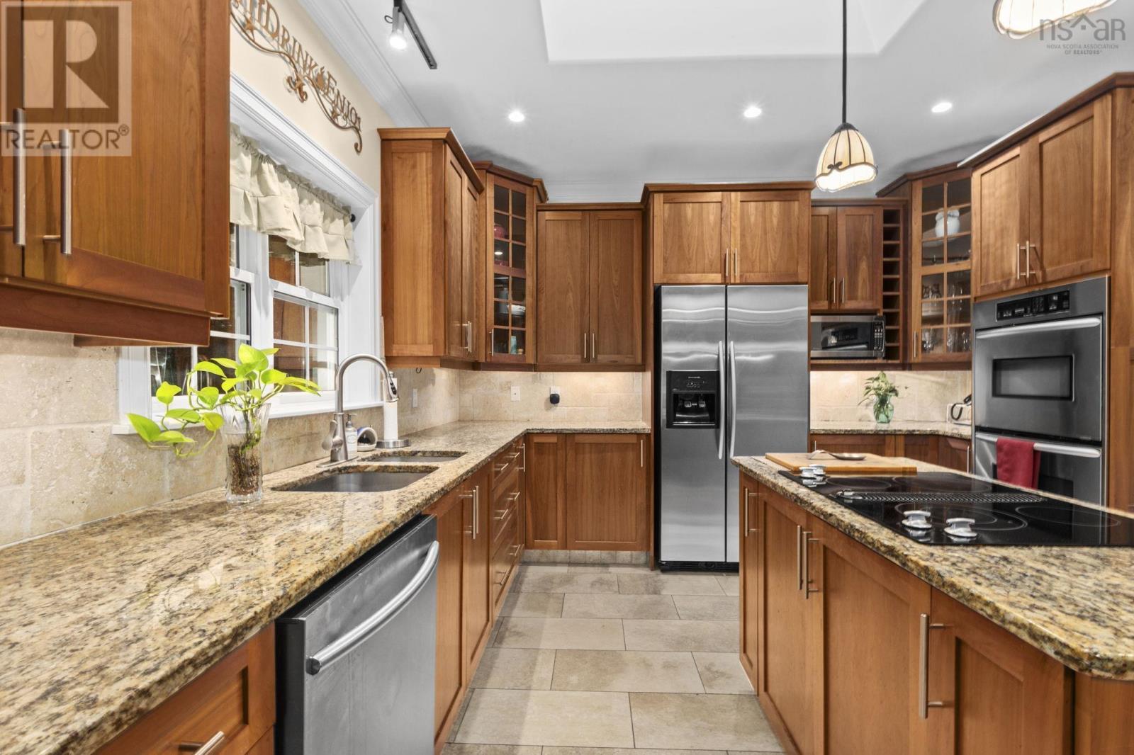 Property 15 of 44 of 152 Briancrest Road