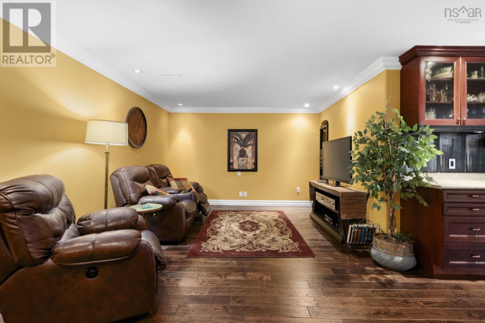 Property 27 of 44 of 152 Briancrest Road