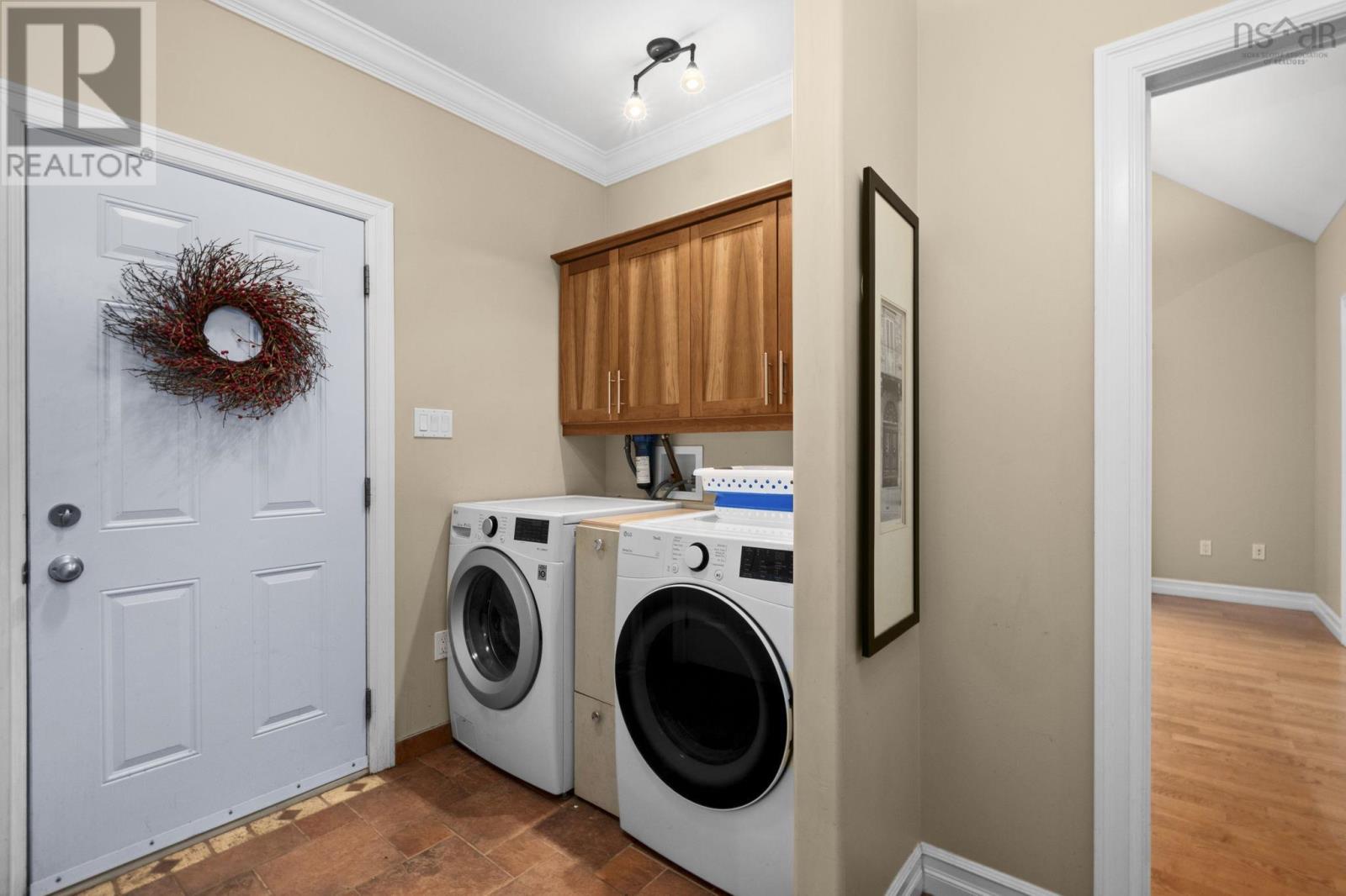 Property 16 of 44 of 152 Briancrest Road