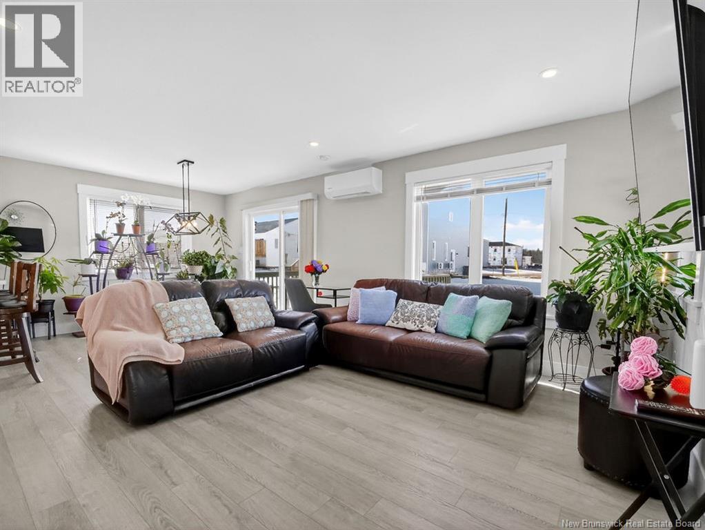 88 MacIntosh Boulevard - 11
