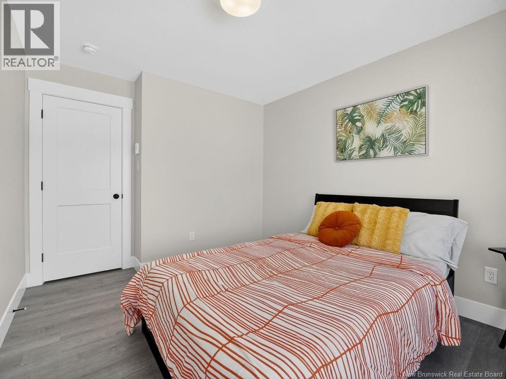 88 MacIntosh Boulevard - 29
