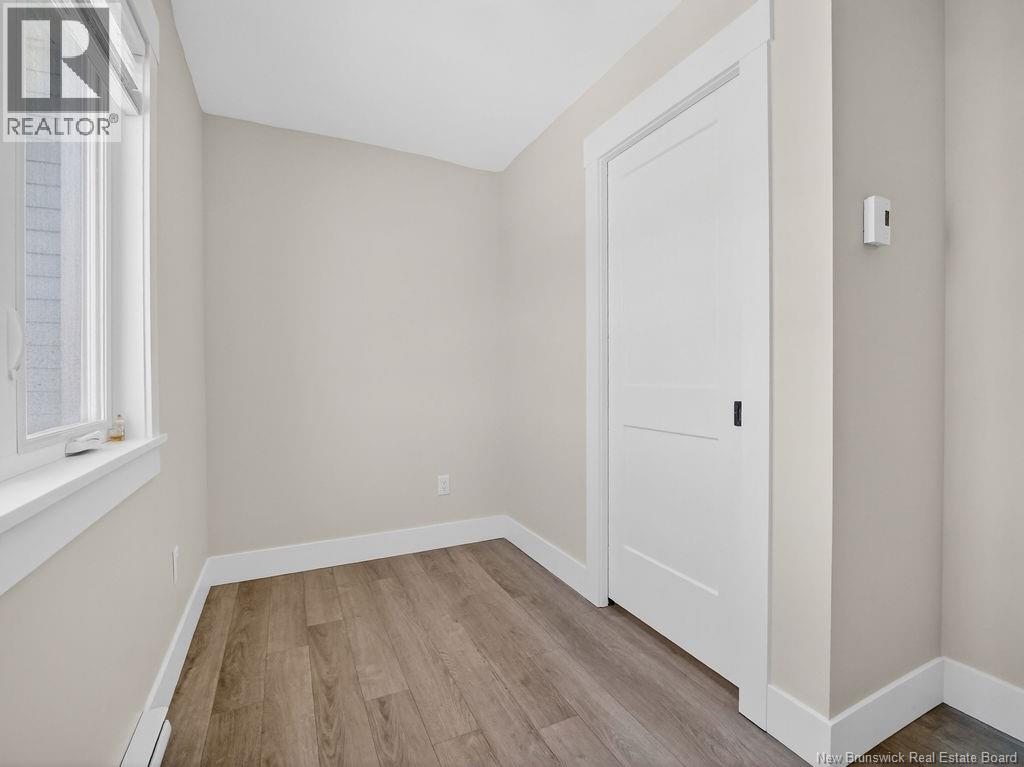 88 MacIntosh Boulevard - 33