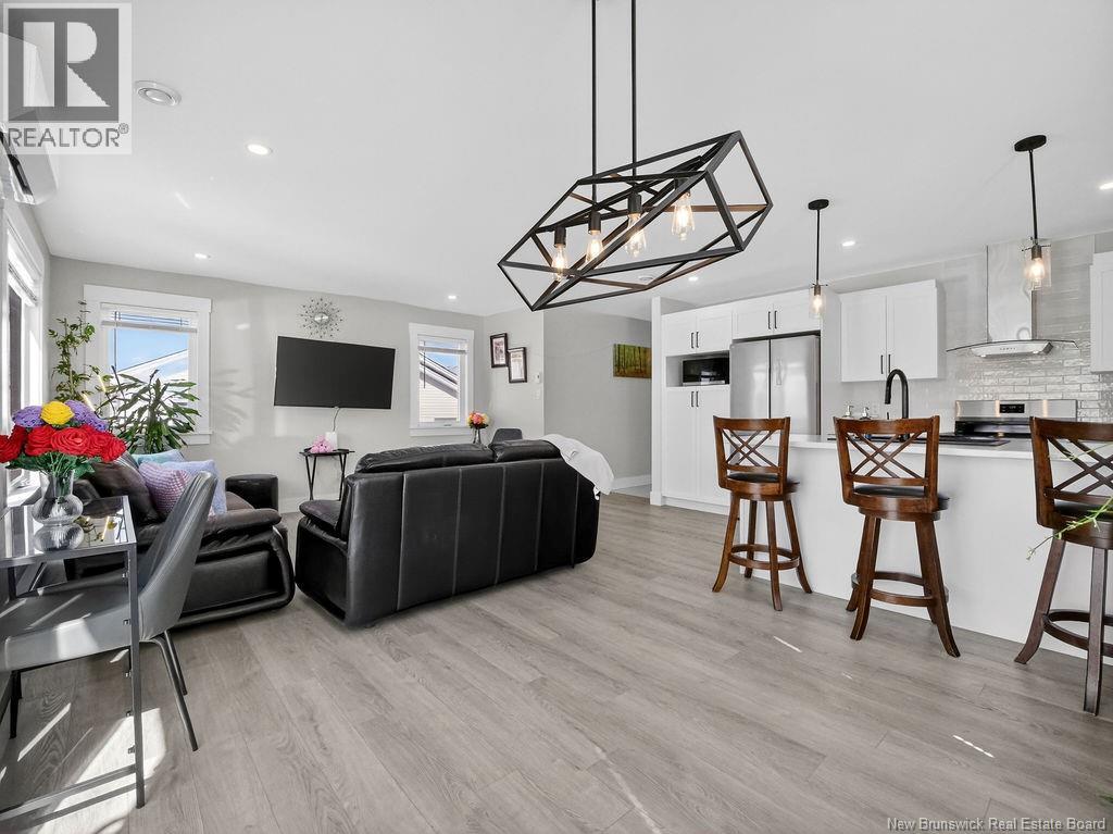 88 MacIntosh Boulevard - 14