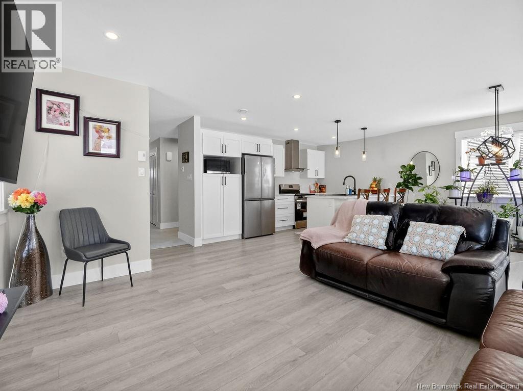 88 MacIntosh Boulevard - 9