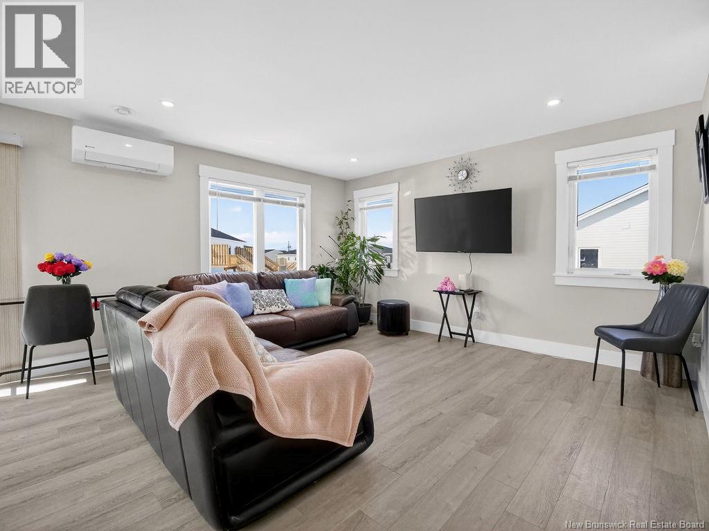 88 MacIntosh Boulevard - 10