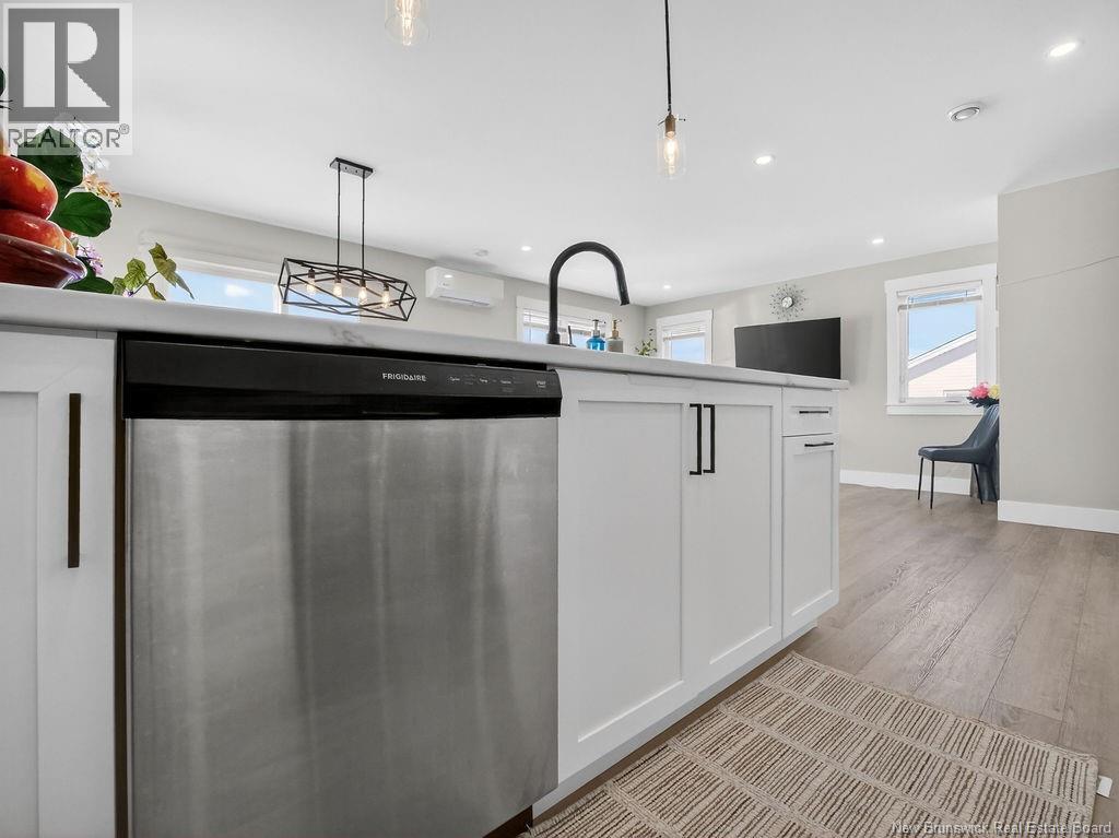 88 MacIntosh Boulevard - 19