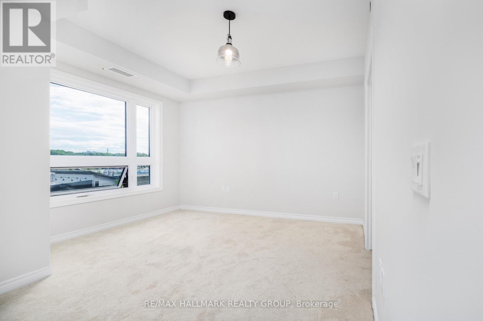 #202 1350 HEMLOCK ROAD - 13