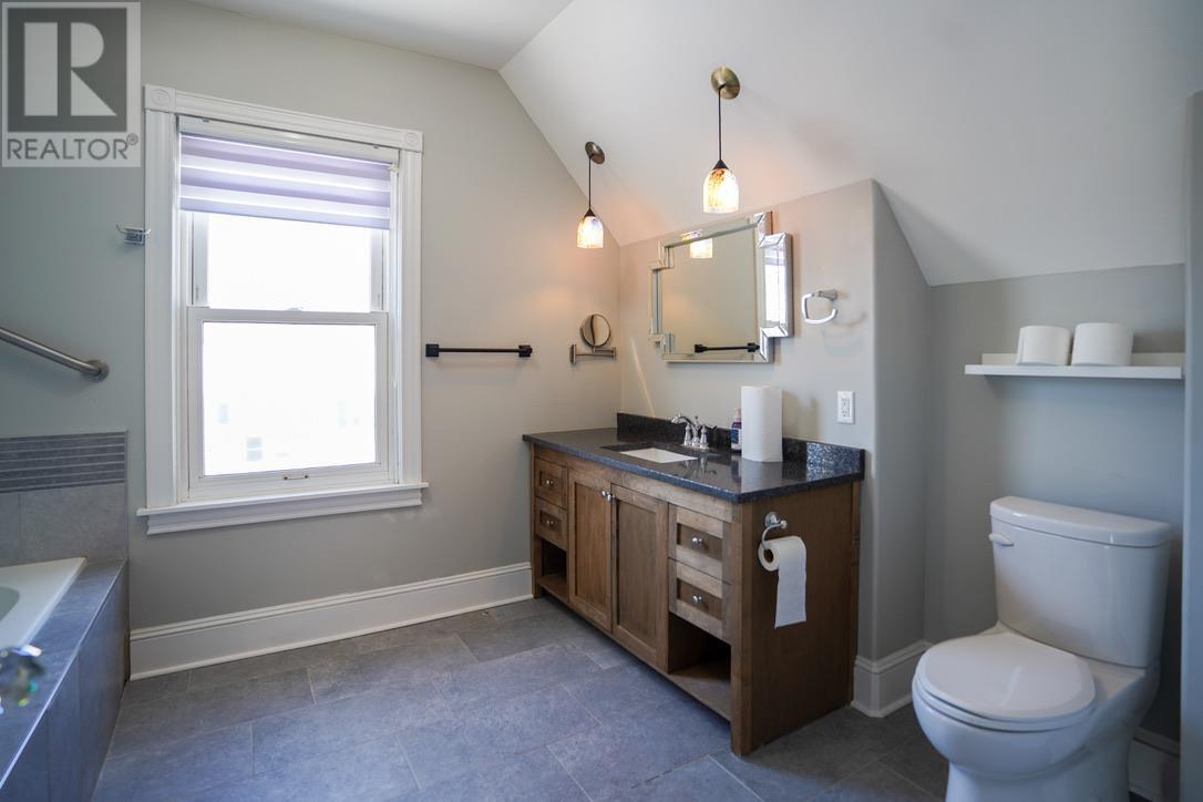 250-252 CENTRAL STREET - 24