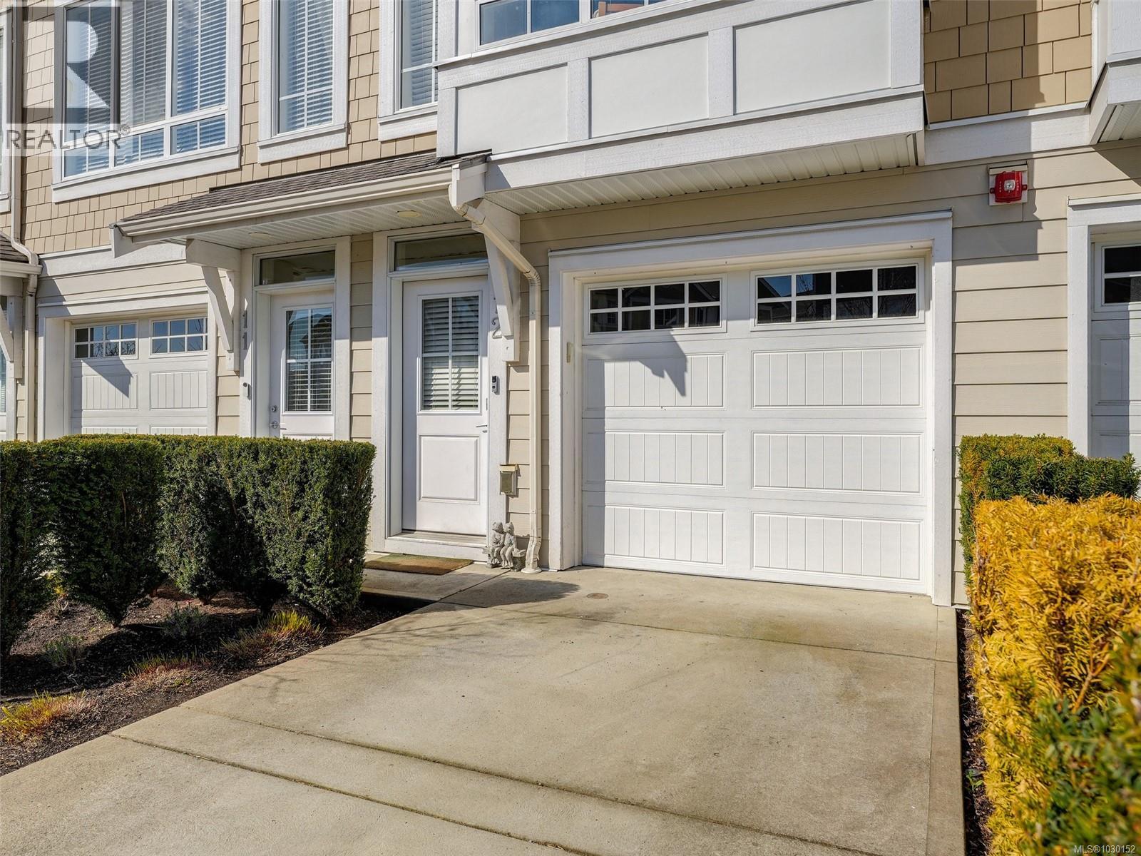 12 370 Latoria Blvd, Colwood