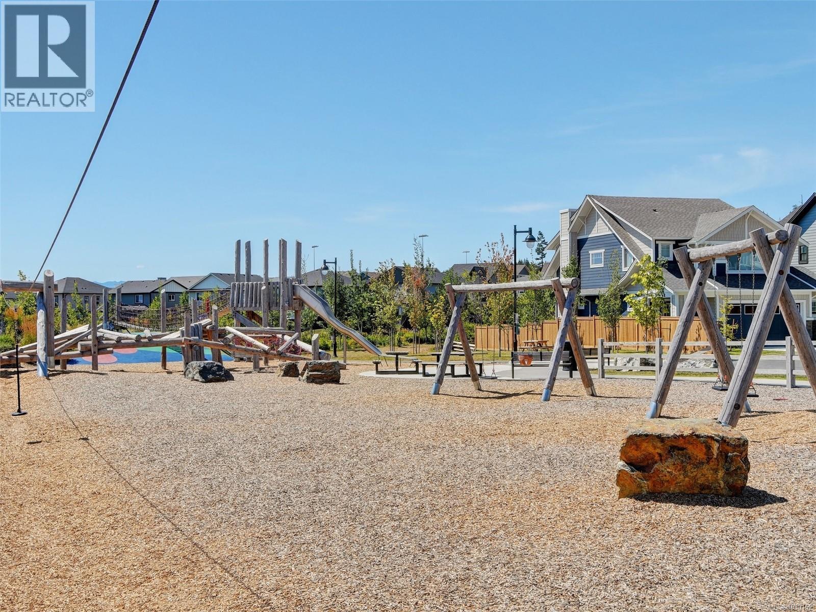 12 370 Latoria Blvd, Colwood