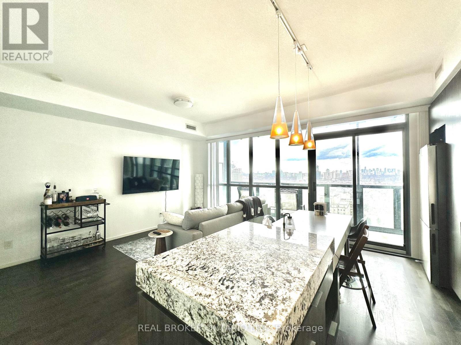 2708 - 101 CHARLES STREET E