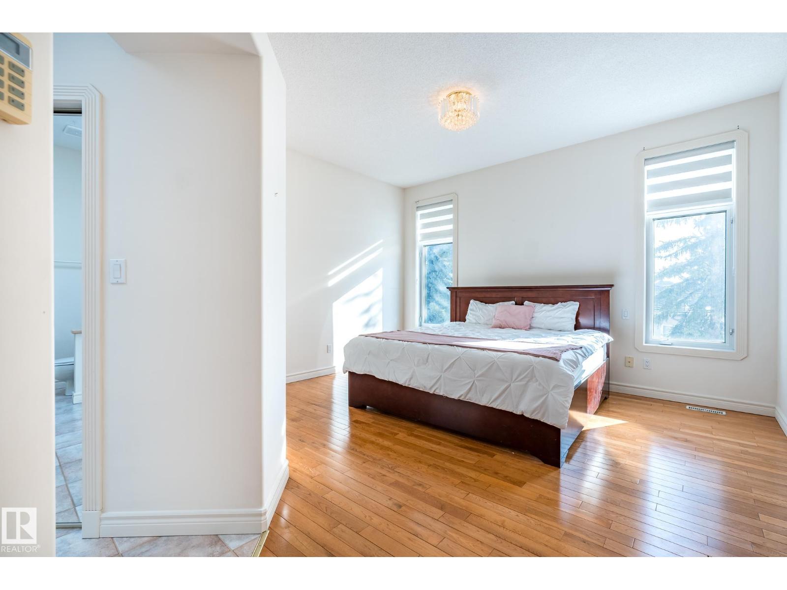 189 BLACKBURN DR W SW, Edmonton