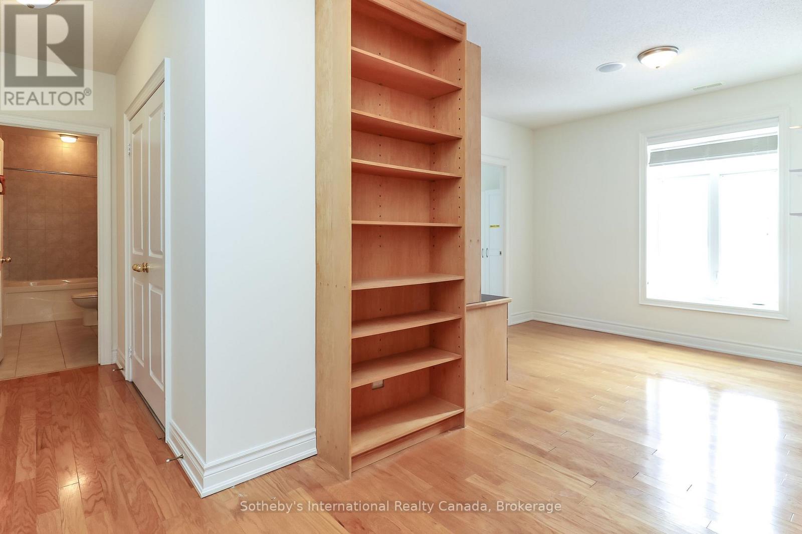 #308 25 BEAVER STREET S - 20