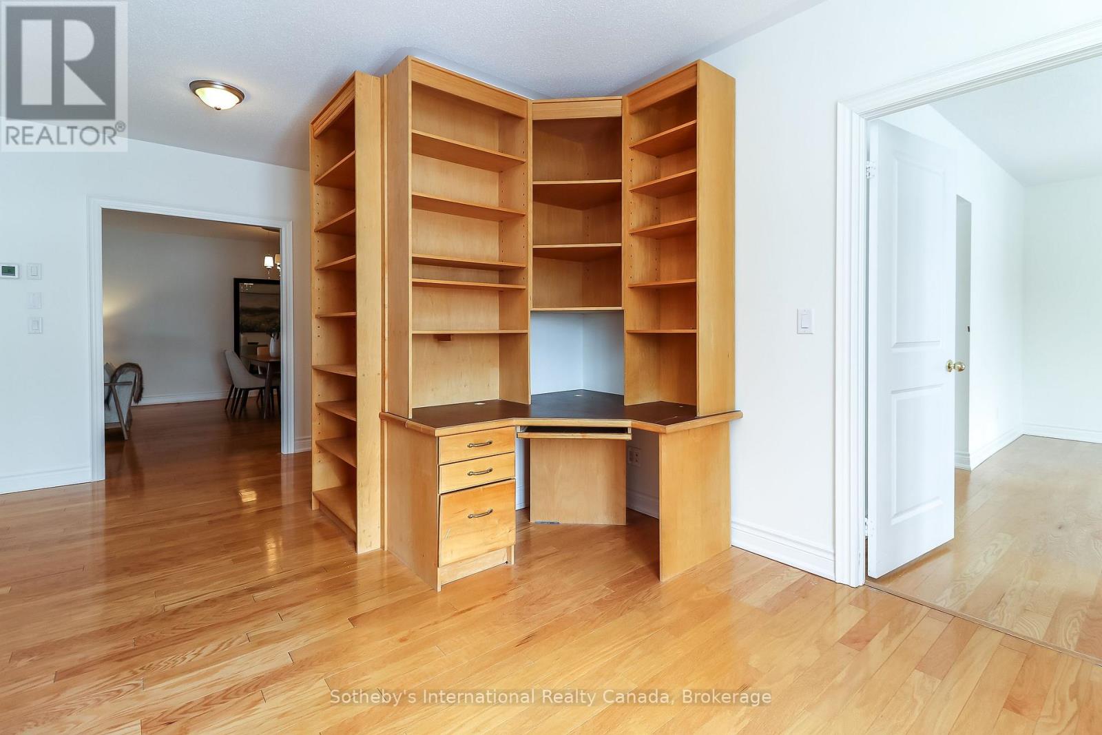 #308 25 BEAVER STREET S - 22