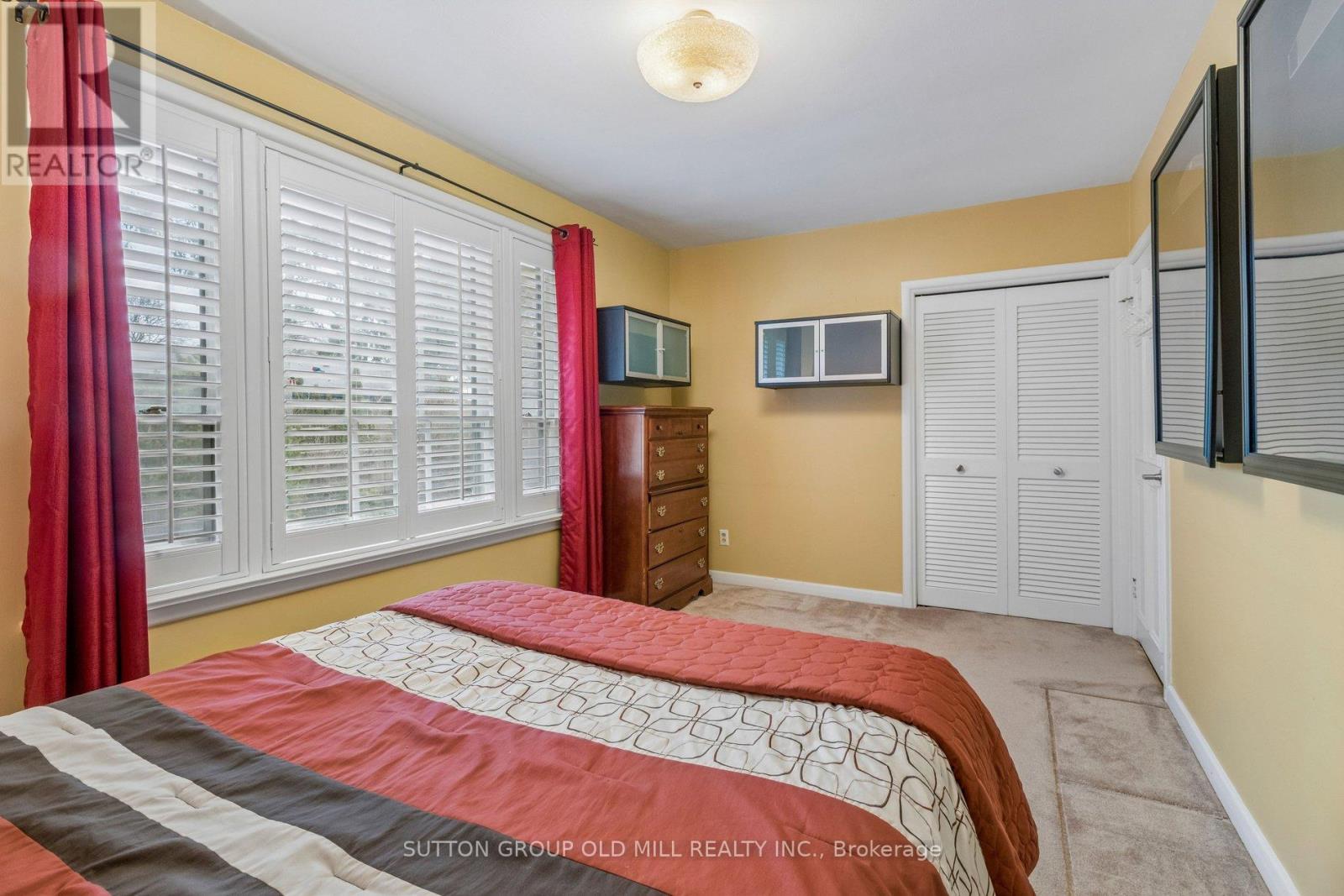 24 TETTENHALL ROAD - 22