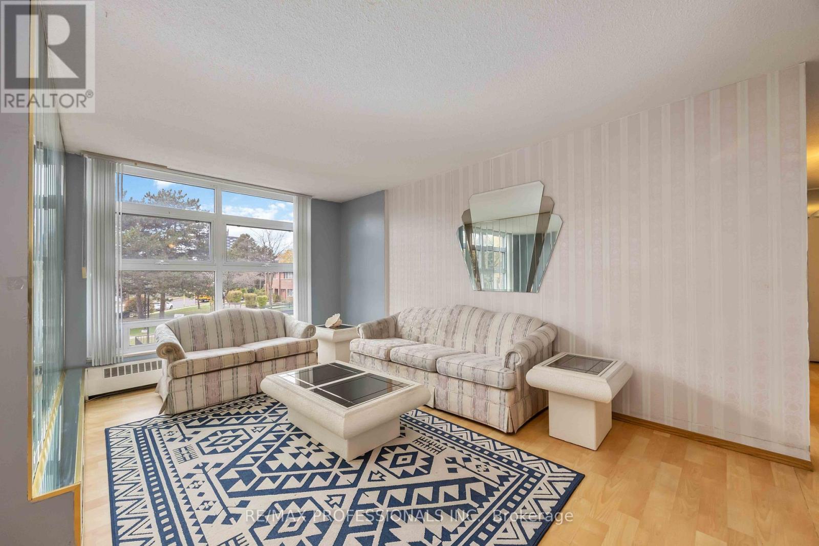 210 - 345 DRIFTWOOD AVENUE