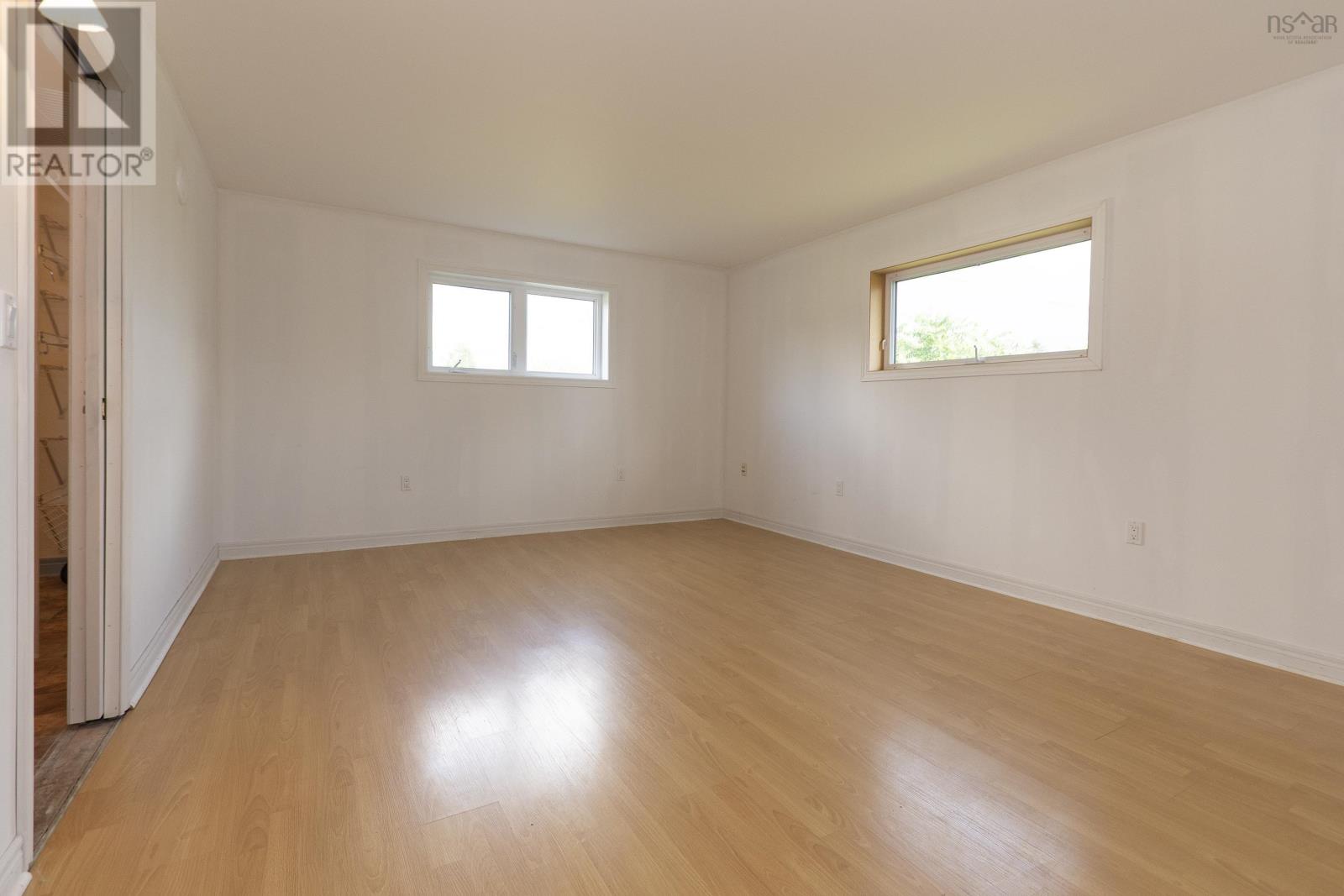 Property 34 of 51 of 9525 Highway 6