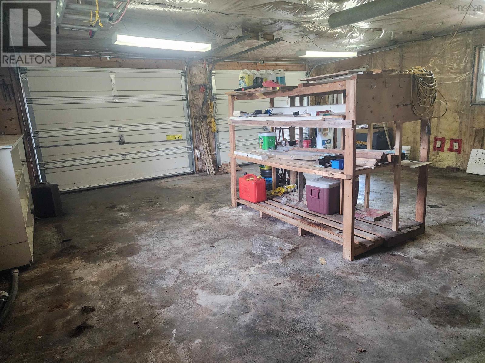 Property 21 of 51 of 9525 Highway 6