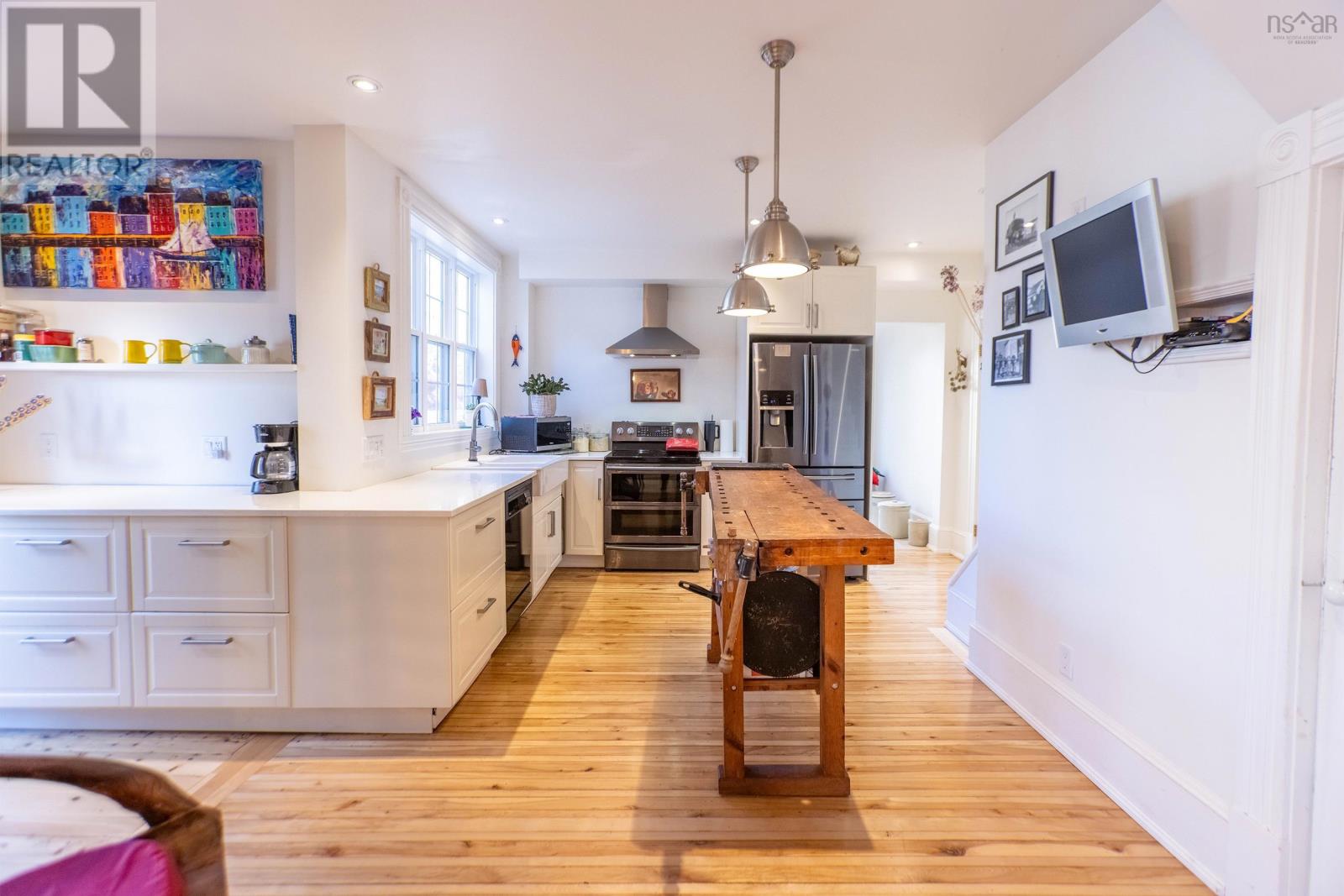 Property 26 of 50 of 124 Church Street