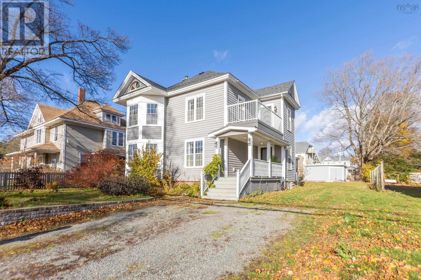 Property 32 of 50 of 124 Church Street