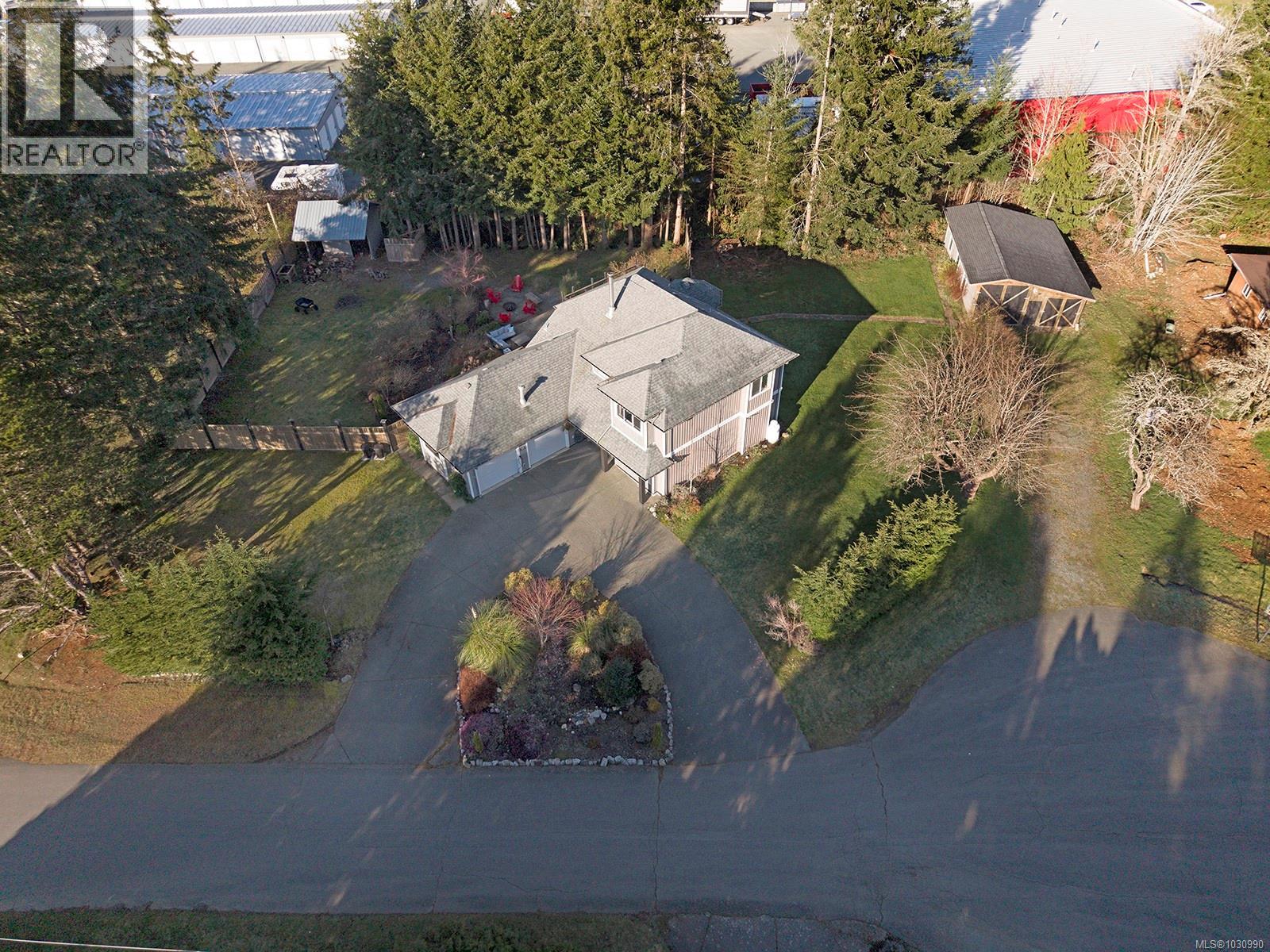 1669 Essex Pl, Comox
