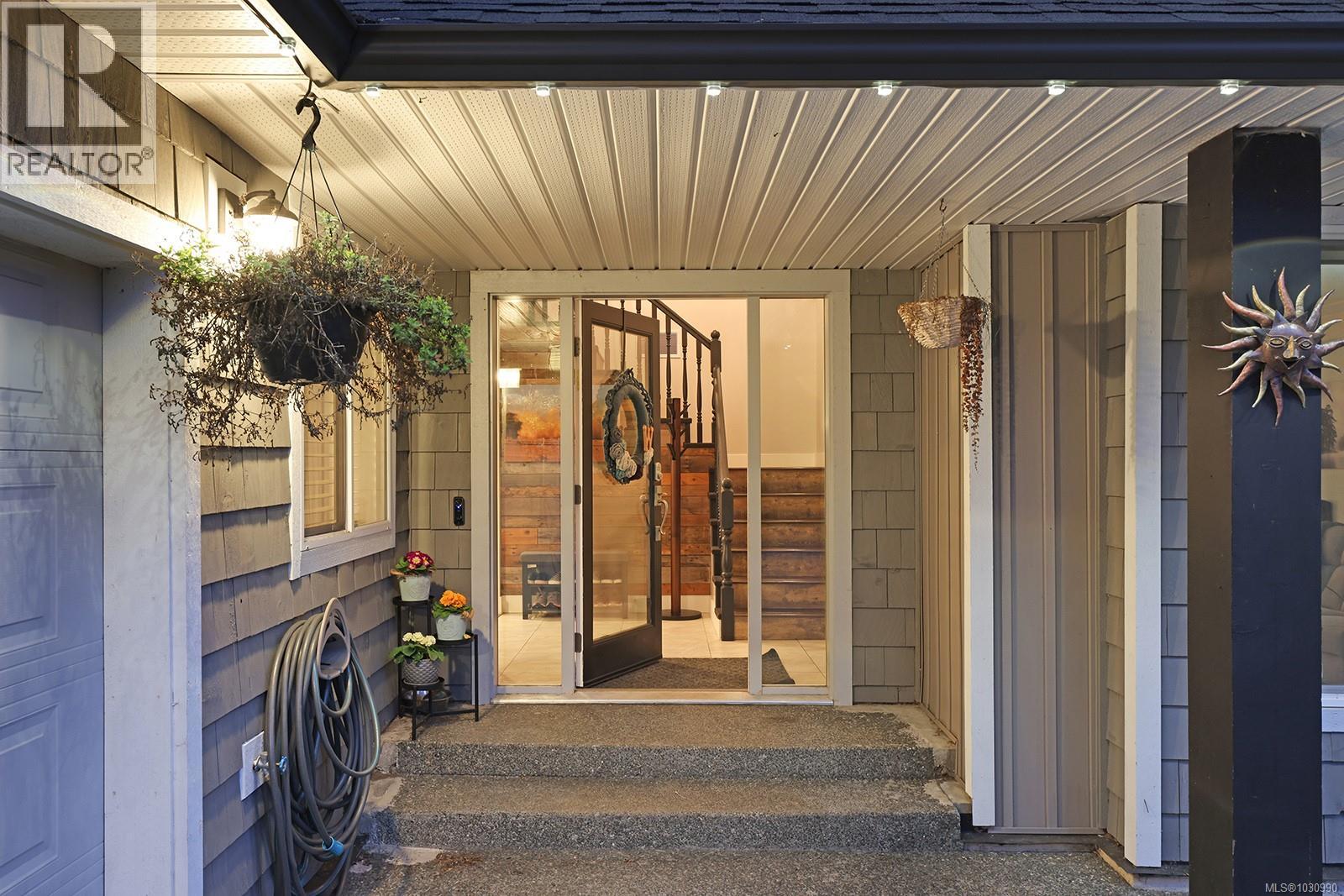 1669 Essex Pl, Comox