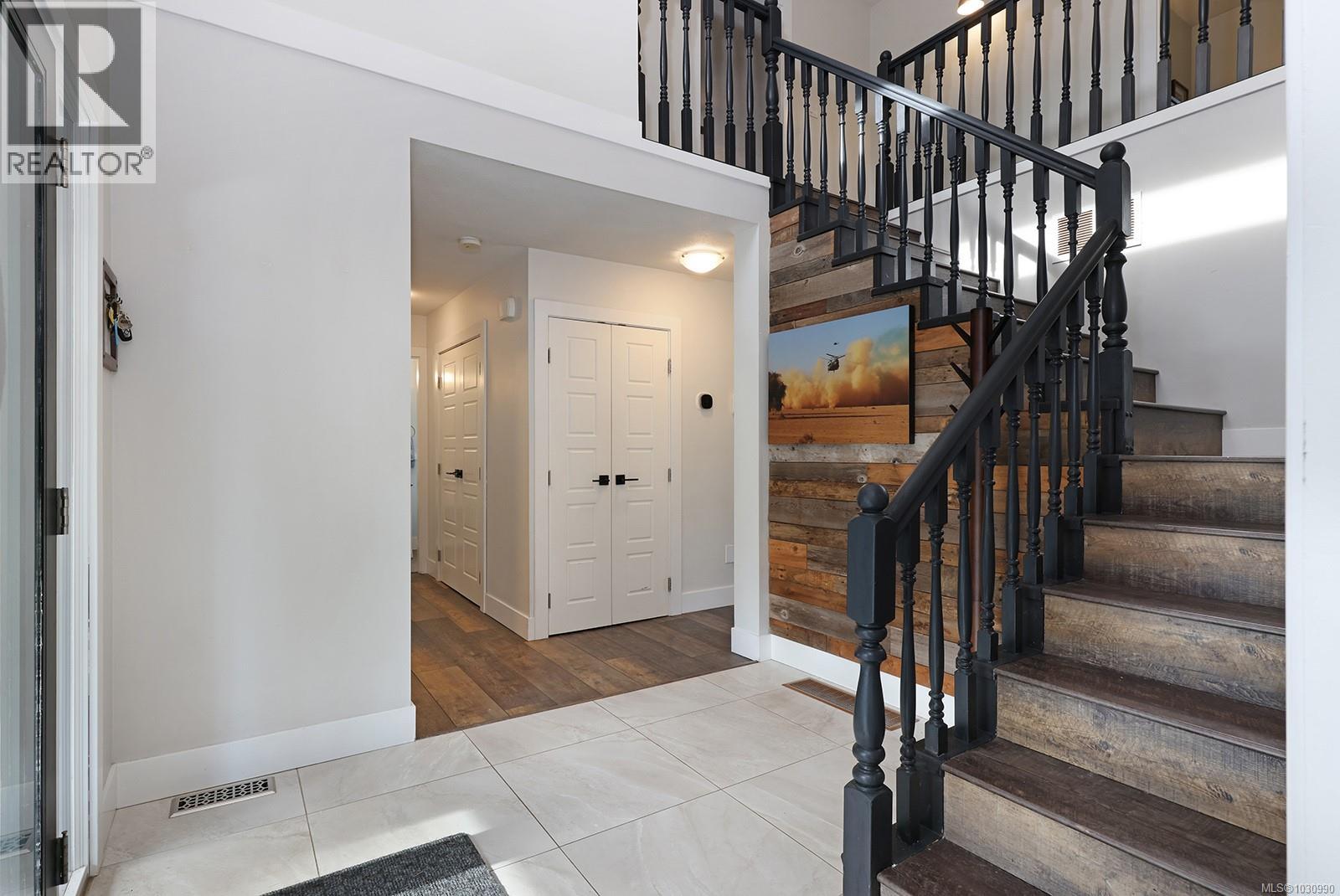 1669 Essex Pl, Comox