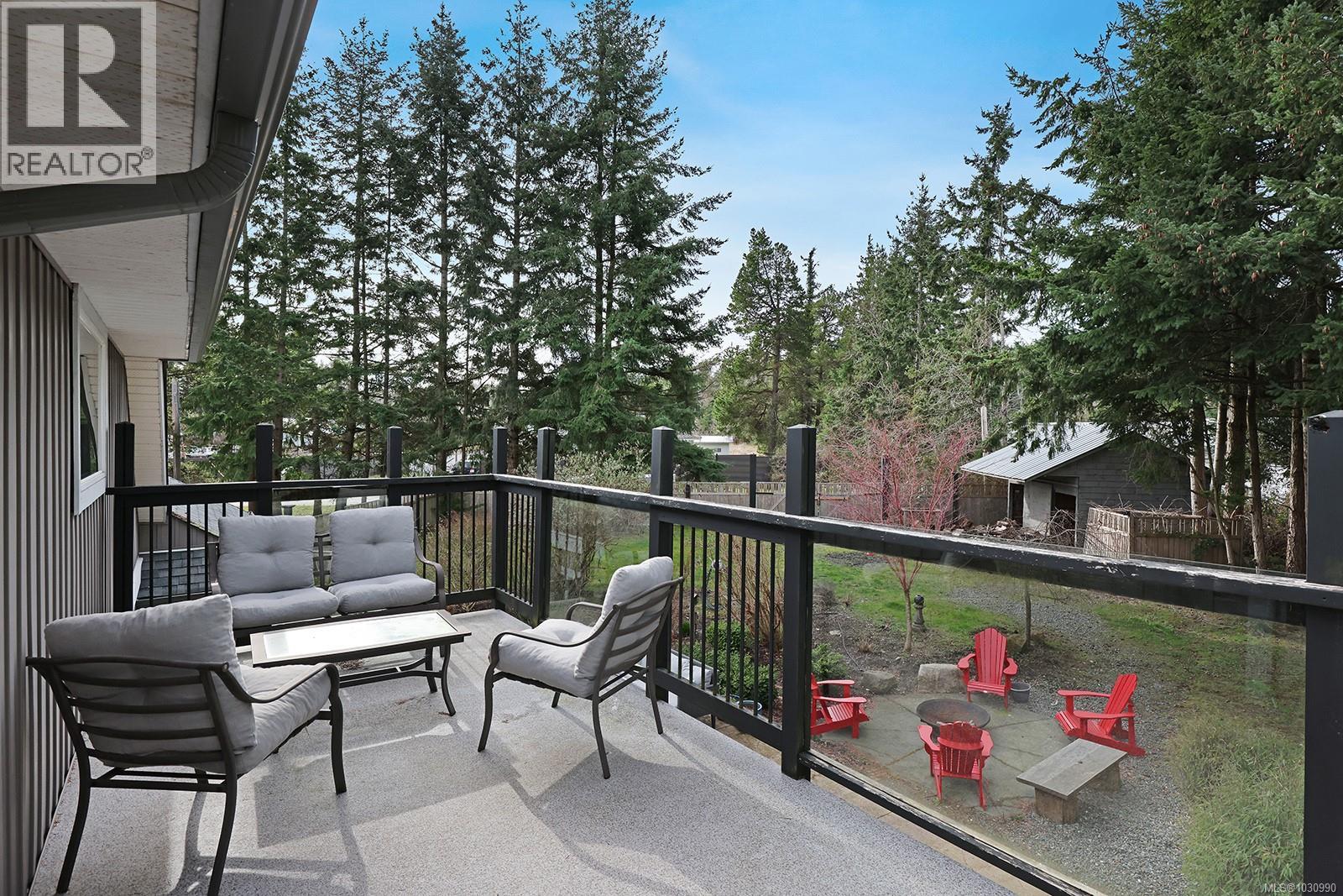 1669 Essex Pl, Comox